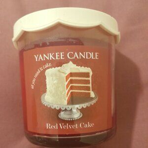 RARE Yankee Candle Red Velvet Cake